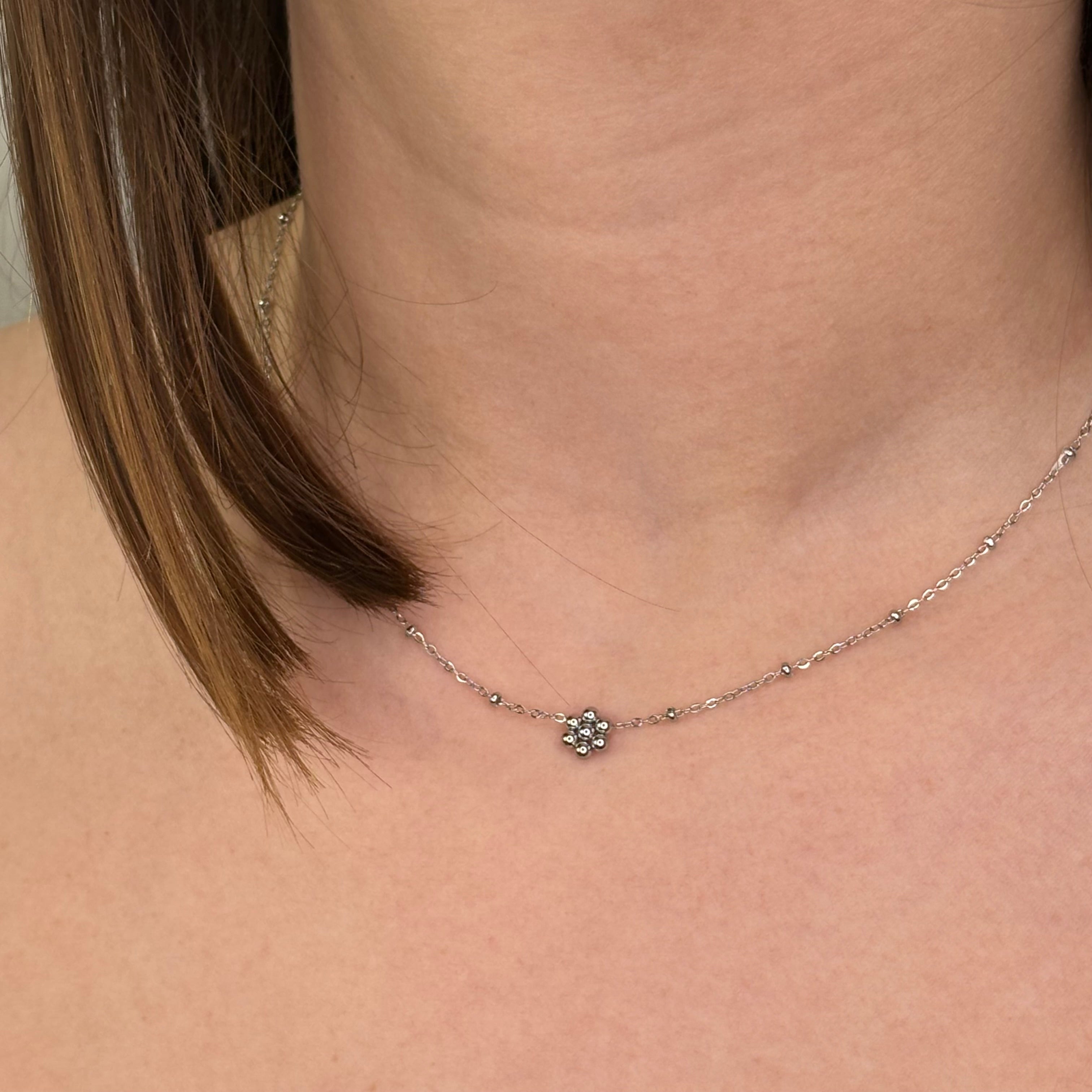 Collier petite fleur