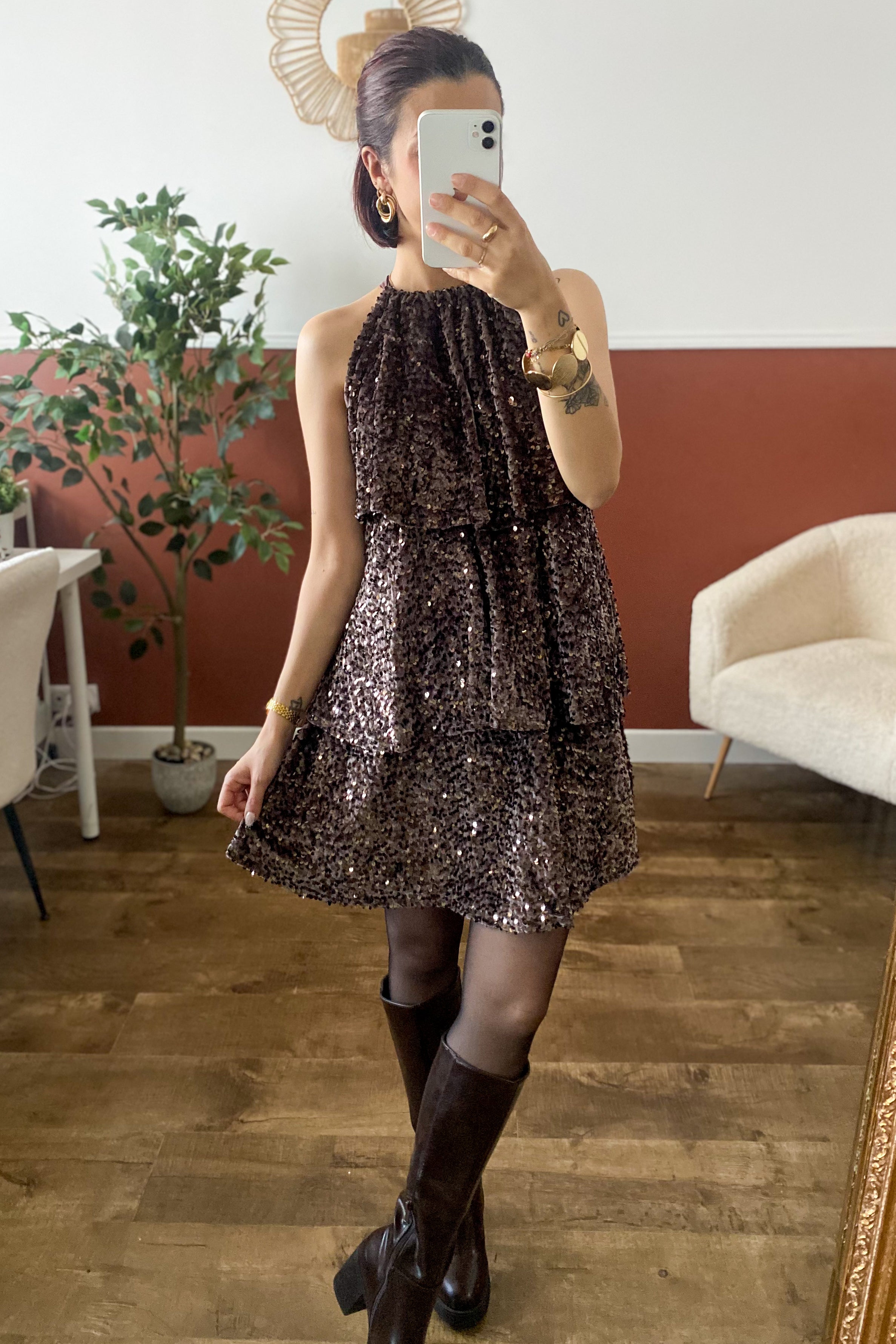 Robe chocolat à sequins