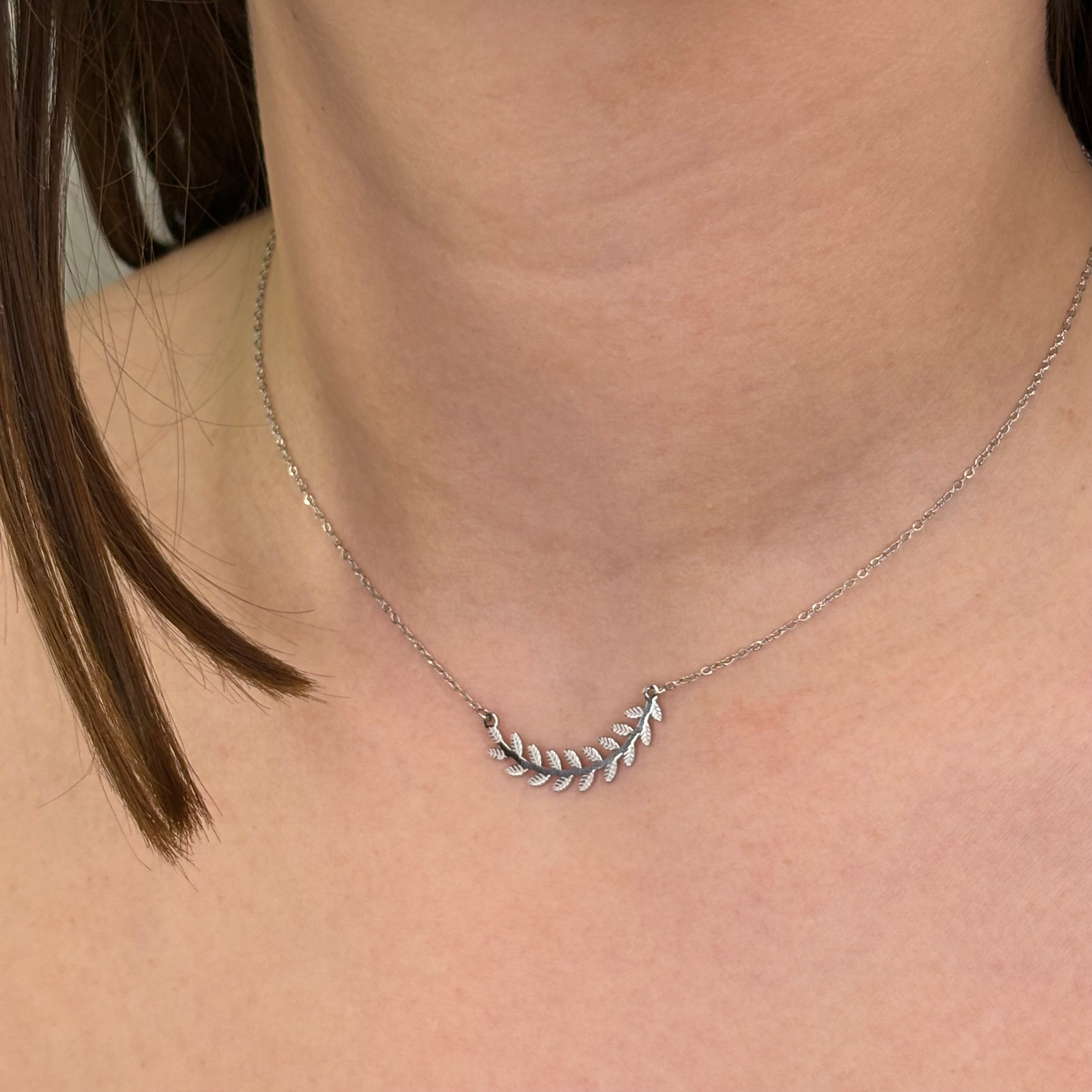 Collier feuilles