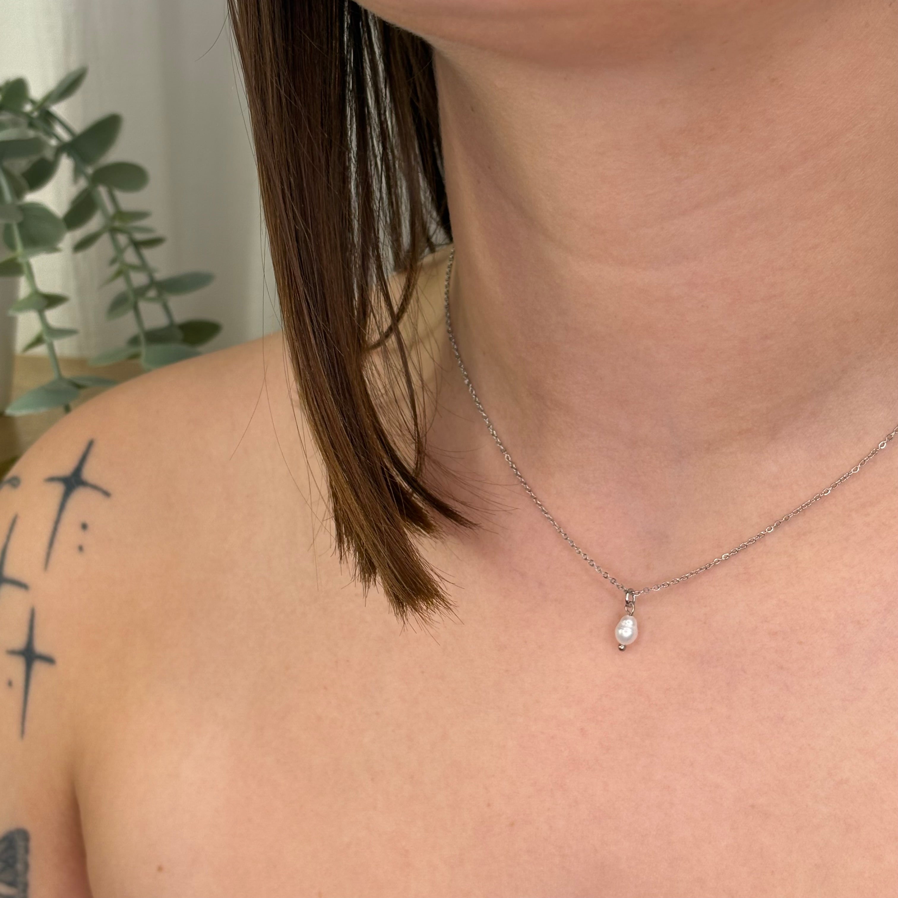 Collier pampille blanche